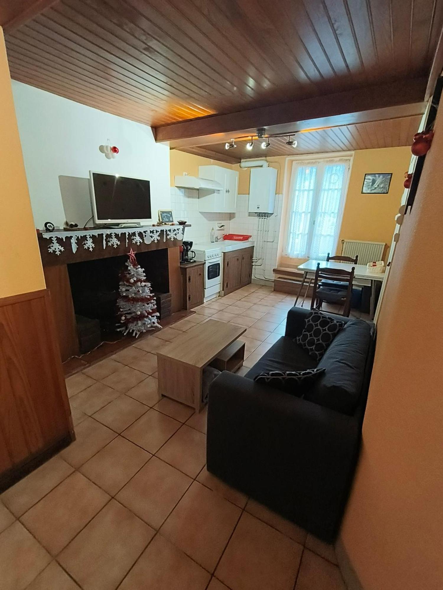 Appartement Plein Sud Au Rdc Avec Terrasse Et Parking Bagneres-de-Bigorre Exterior photo
